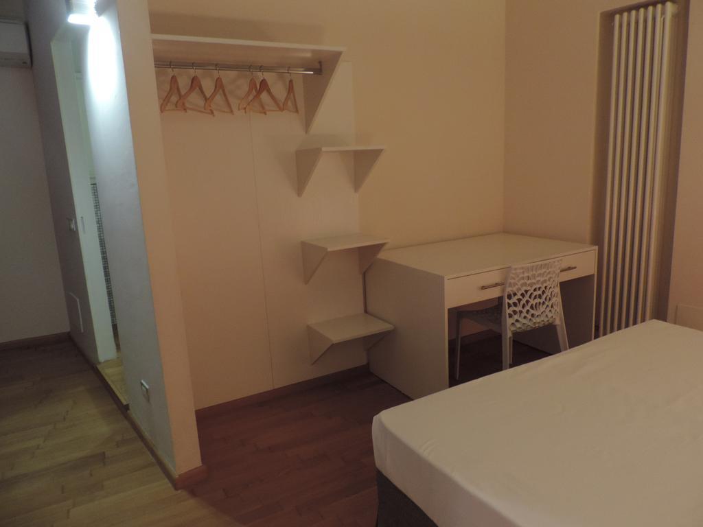 Residence Al Sociale Мантова Стая снимка