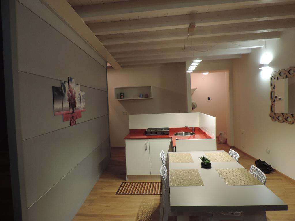 Residence Al Sociale Мантова Стая снимка